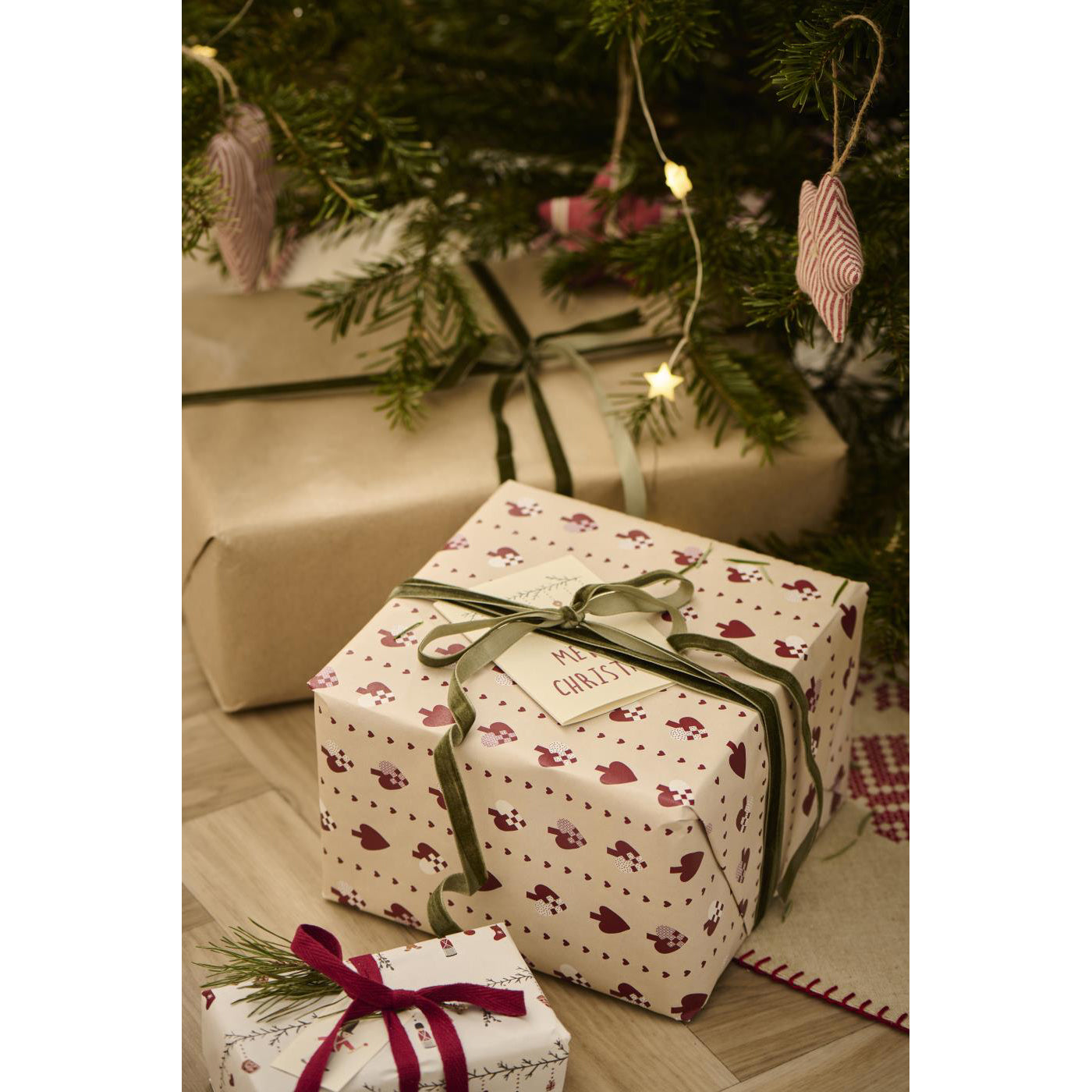 Papel Regalo Corazones Rollo 5 mt