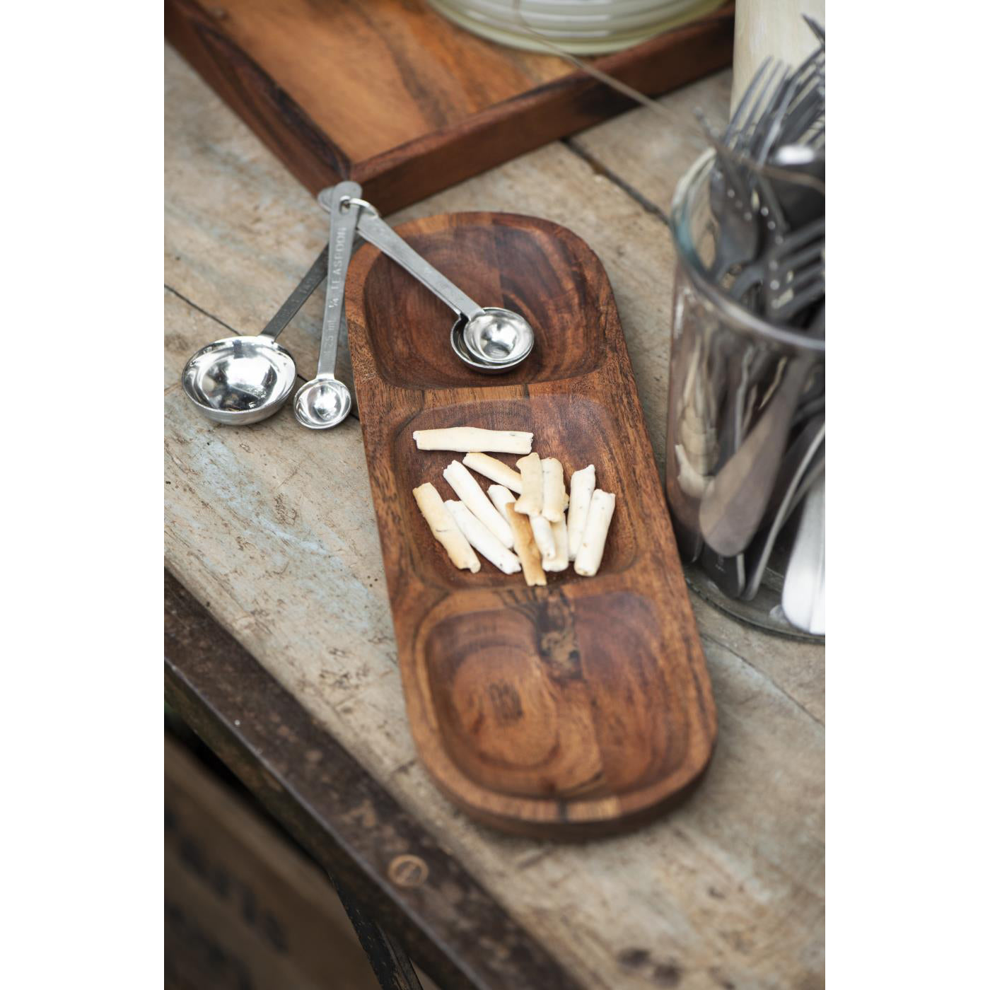 Bandeja Aperitivo de madera de Acacia con tres secciones