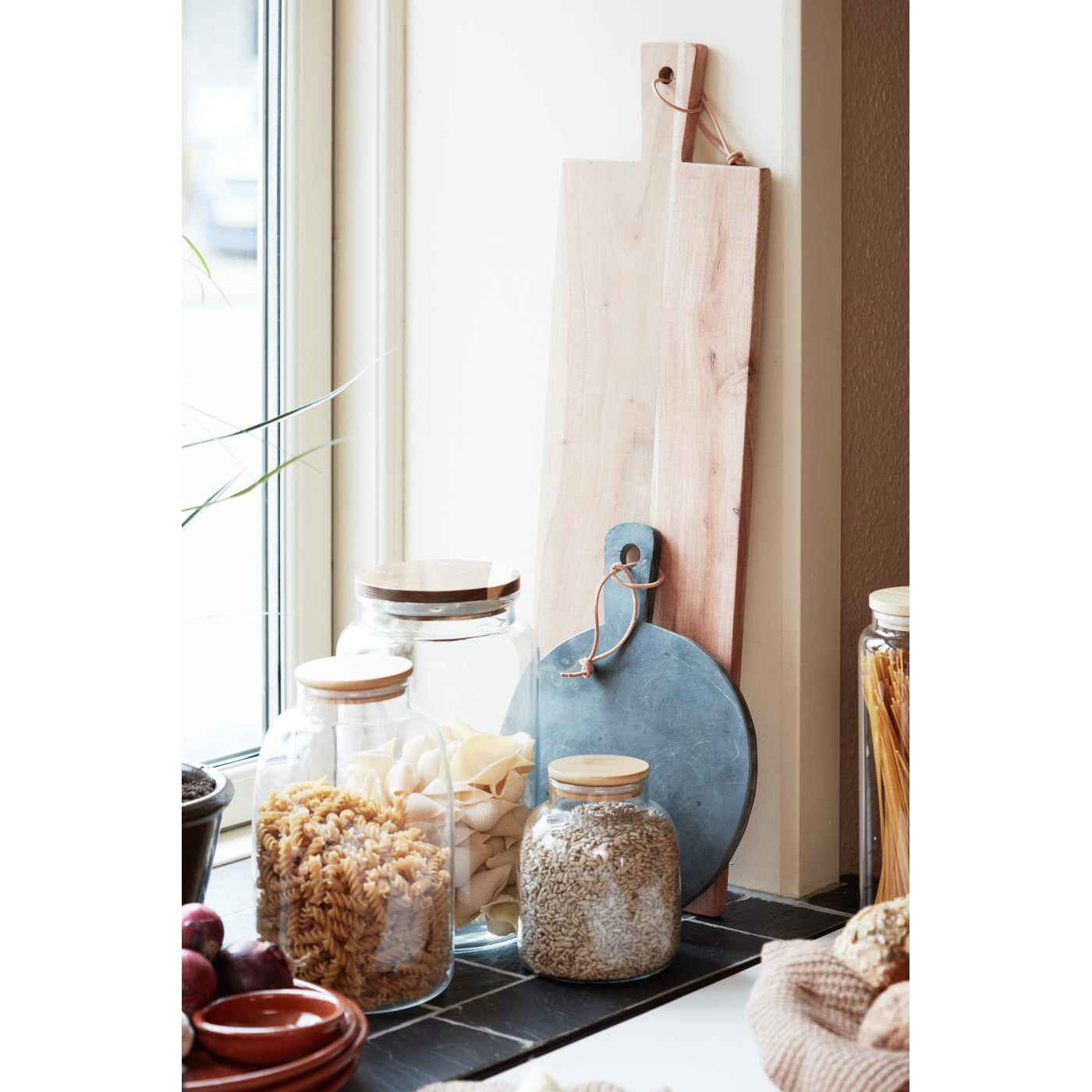 Tabla de Piedra Redonda para Servir W:24 H: 1,5 L: 31