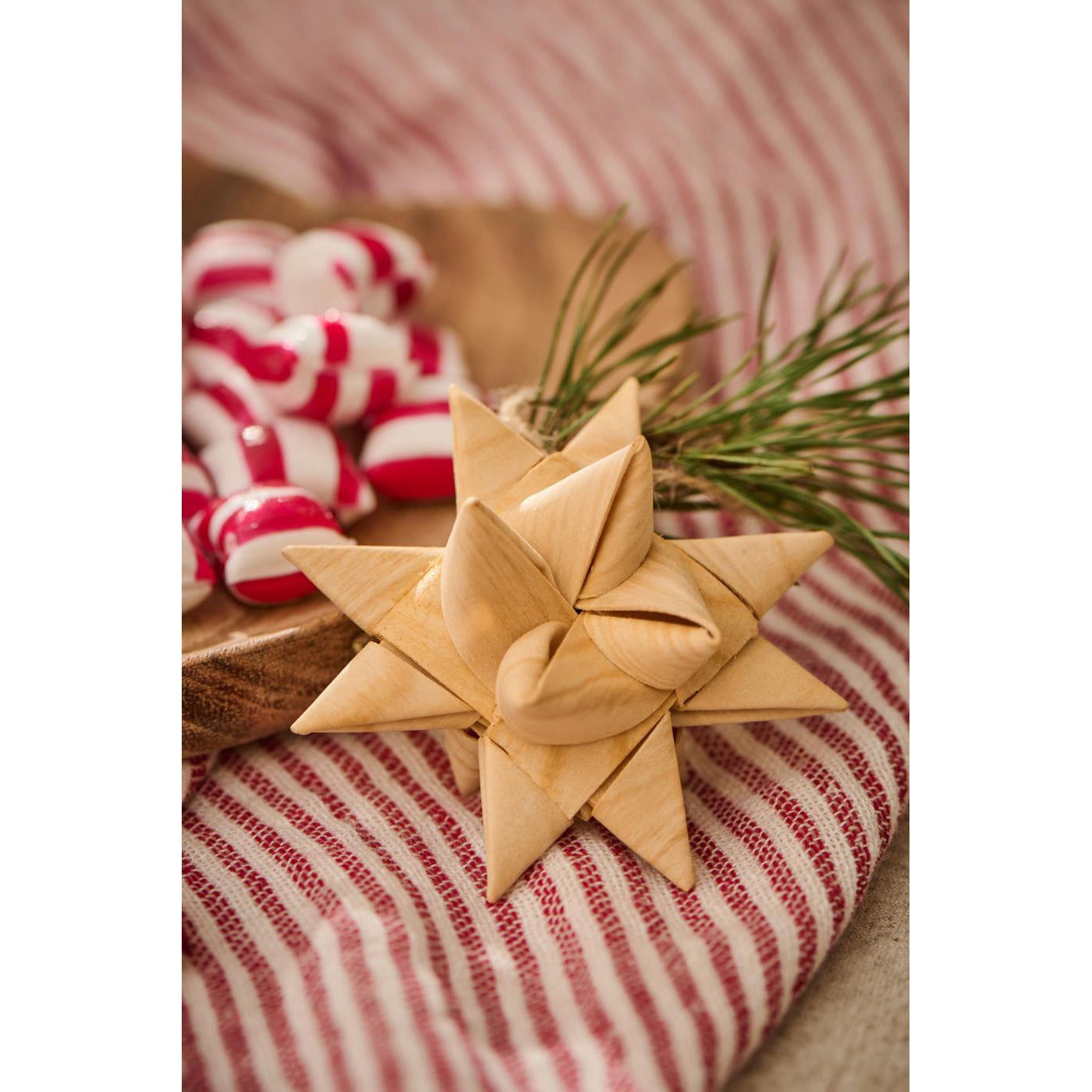 Estrella Colgante Trenzada de Madera Large