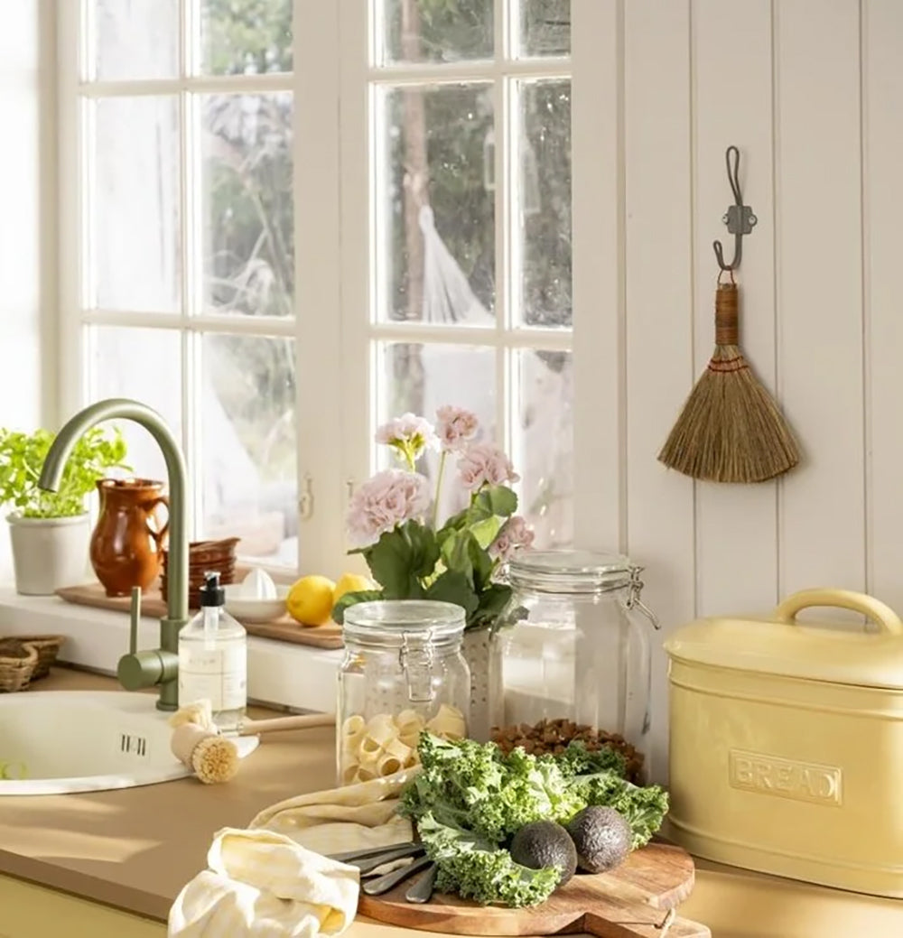 Escoba Mini H: 20,5 cm