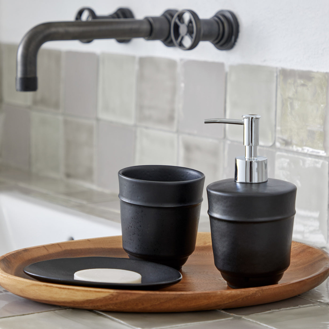 Jabonera con Dispensador Riviera