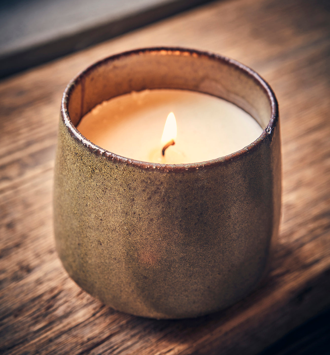 RO Vela aromática Mistletoe & Wine, color Oliva