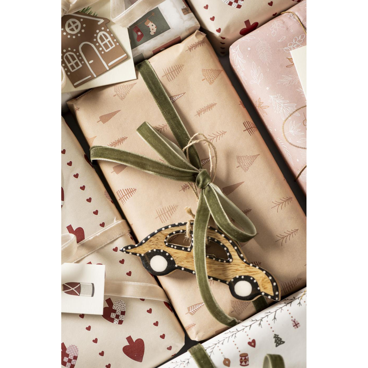 Papel Regalo Christmas Trees Beige Rollo 5 mt