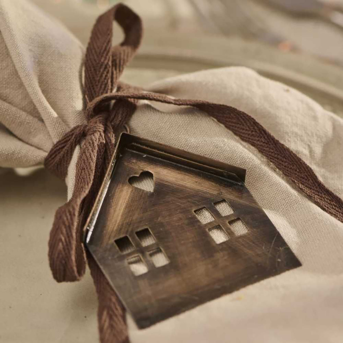 Casita Colgante de Latón Surtido