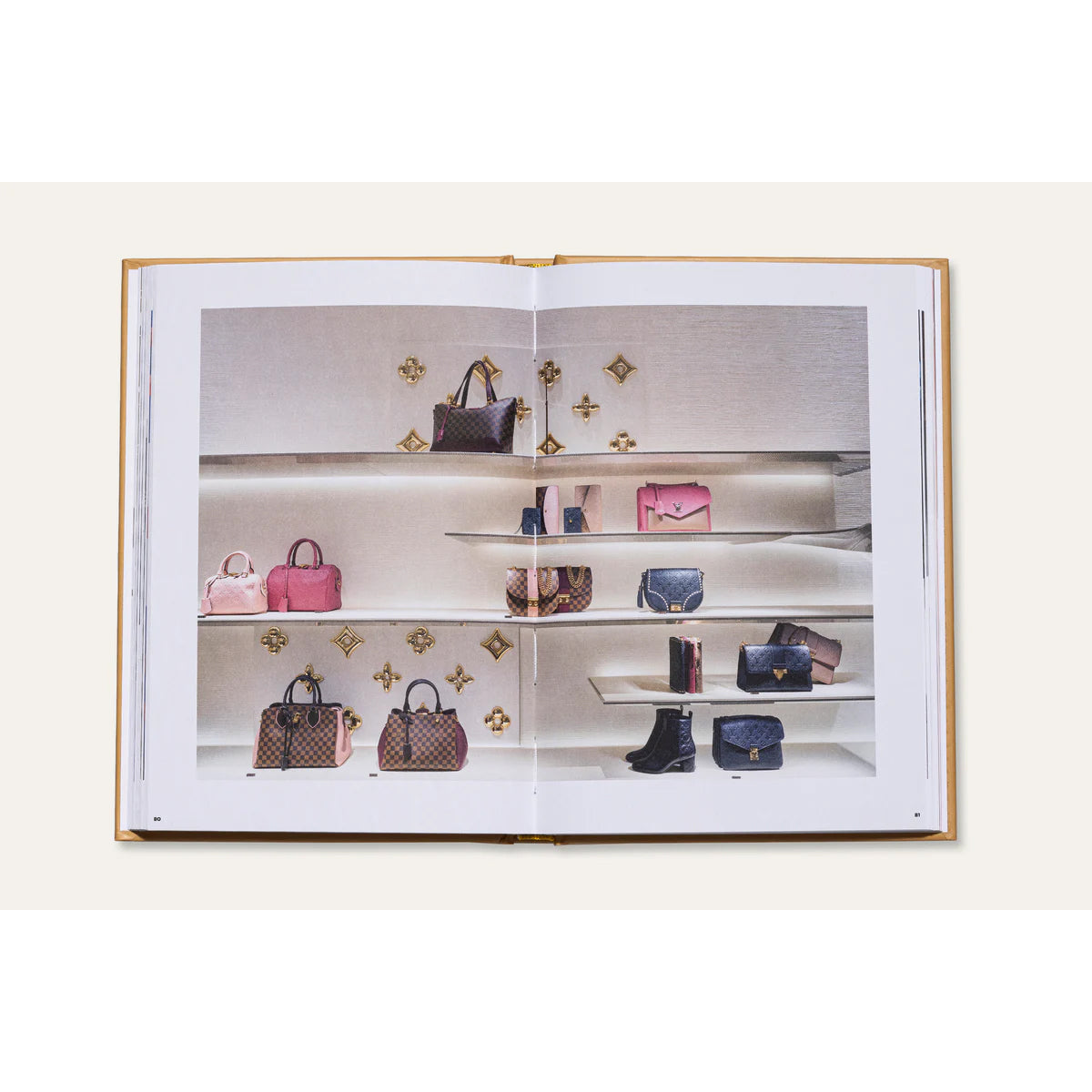 Libro The Essence of Louis Vuitton